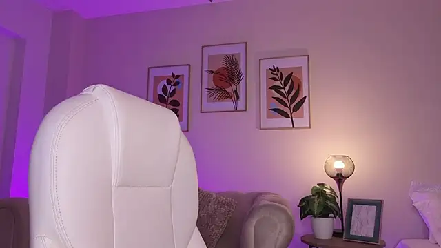 DahianaWalcott: онлайн-секс-чат