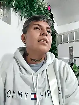 Živý XXX chat Yessi_rousse