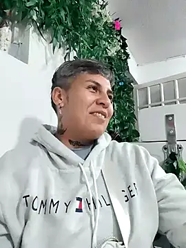 Chat +18 de Yessi_rousse ao vivo