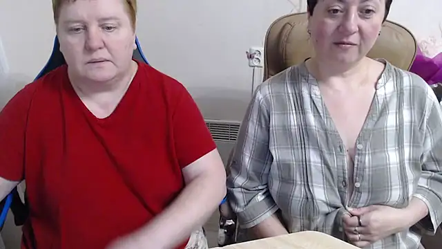 Bertie_Adeline élő XXX-chatje