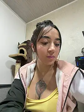 EmmyEvans1 Live XXX-Chat