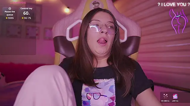 milly_kenner: απευθείας συνομιλία ΧΧΧ