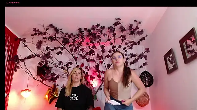 Sara_Valkyri live XXX chat