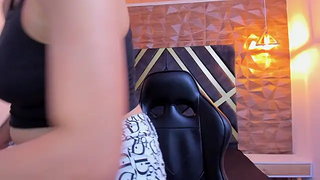 Emmaa_white_ 现场XXX聊天