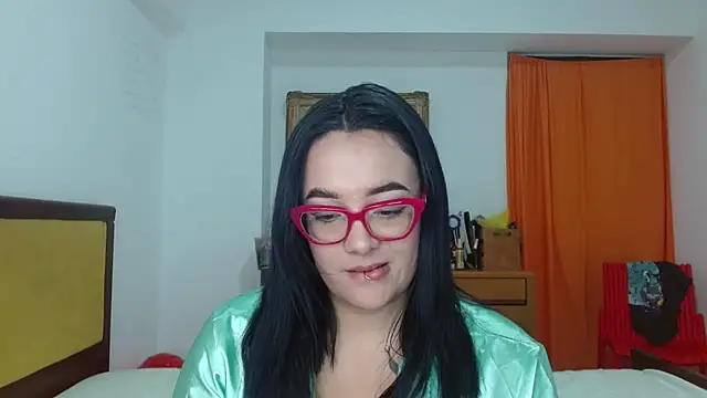 Nova-Satelan Live XXX chat