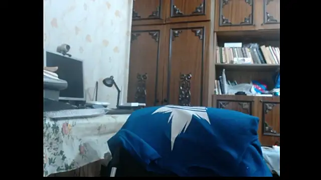 Show modela crushing_penetrator na web-kameri