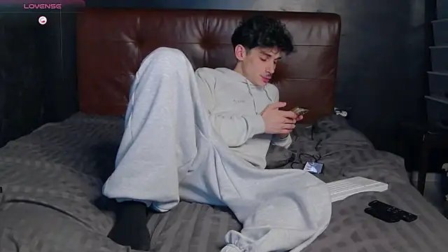 DanielCrush1: онлайн-секс-чат