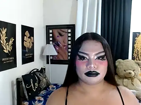 TSbrianaHugeCock Adlı Modelin Web Kamerası Şovu