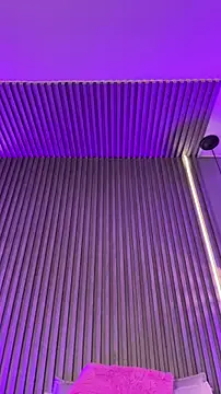 XXX chat uživo modela MiaPetit_