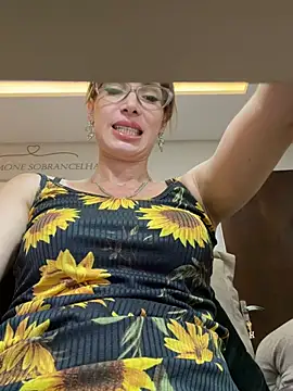 Chat +18 de Irresistible24 ao vivo