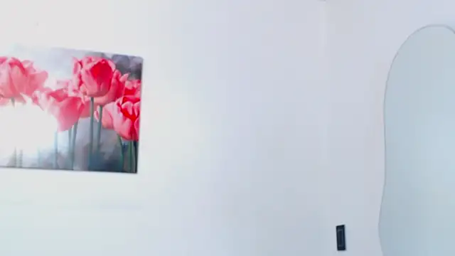 pinky_f00x's Live XXX Chat