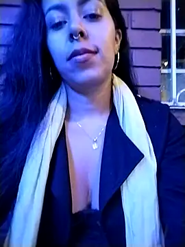 Luianna 现场XXX聊天