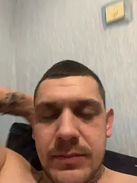 Show modela Mark1404 na web-kameri