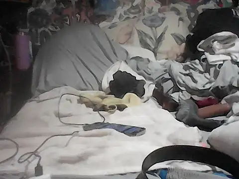 Twoslipperywhenwett Live XXX-chat