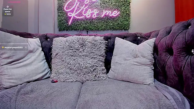 Chat +18 de danielebeck ao vivo