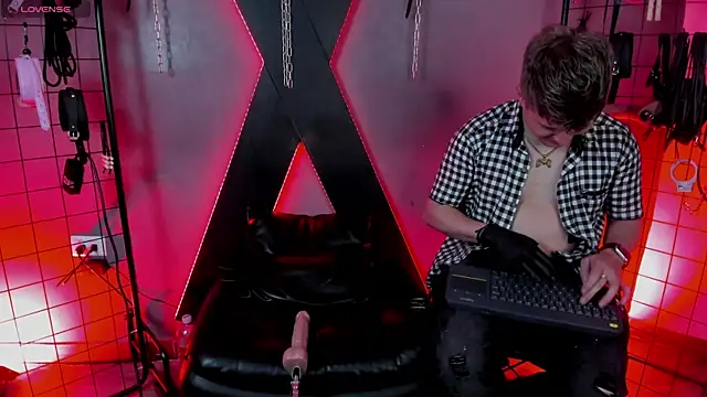 Chatroom XXX en direct de MrJustin_Brianna_BDSM