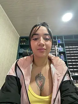 دردشة EmmyEvans1 الجنسية المباشرة