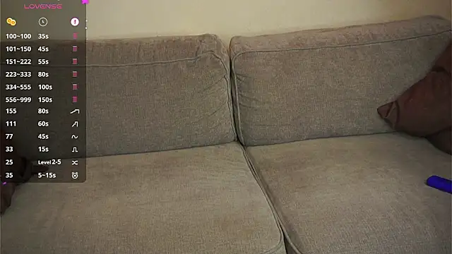 ToyaPletz élő XXX-chatje