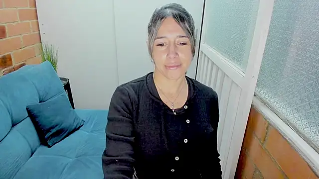 Penelope47's Live XXX Chat