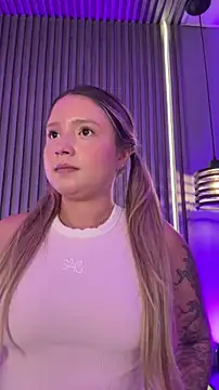 MiaPetit_ live XXX chat