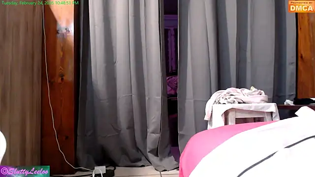 Chat +18 de MissSluttyLeeloo ao vivo