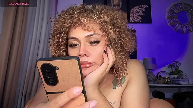 KhimMadness Pertunjukan Webcam