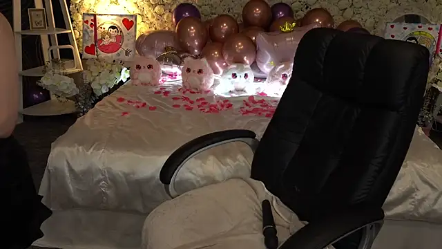 Show modela CarolinaaFoxyyy na web-kameri