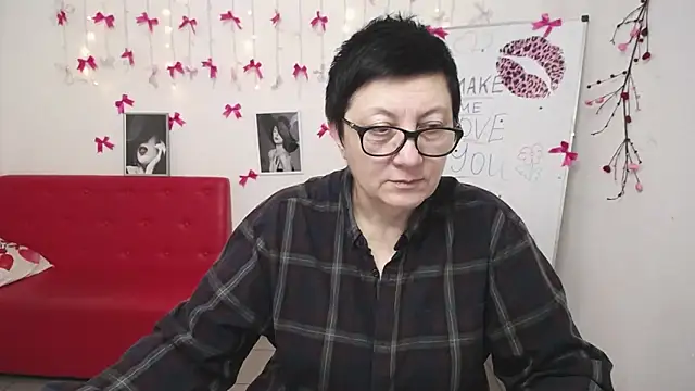 EmilyL0ve 라이브 XXX 채팅