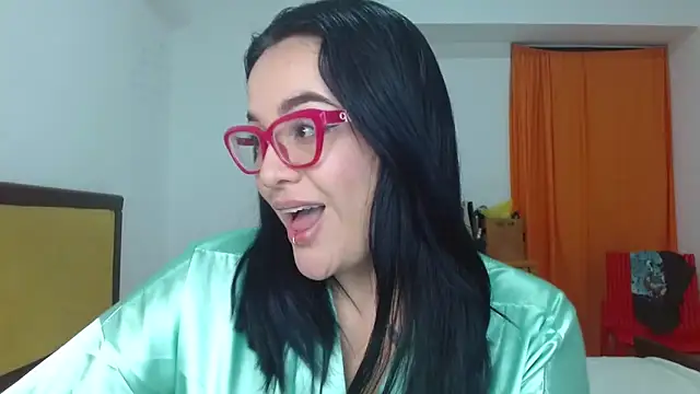 Nova-Satela Chat XXX live