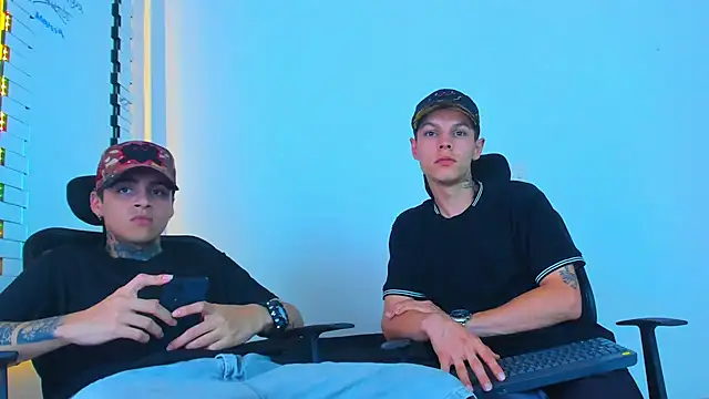 Show modela Thomas-Wil na web-kameri