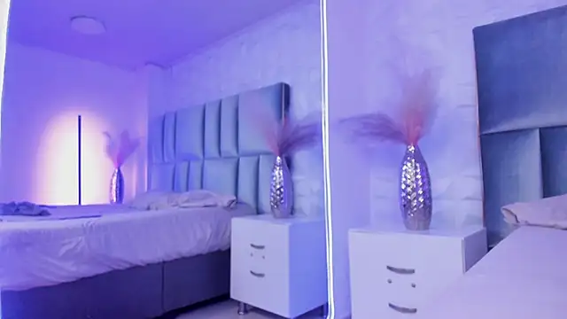 HollyPeach – Naživo XXX chat