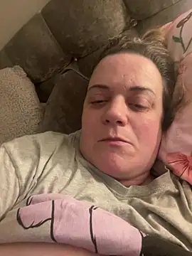 Chatroom XXX en direct de Piper_Milf_36