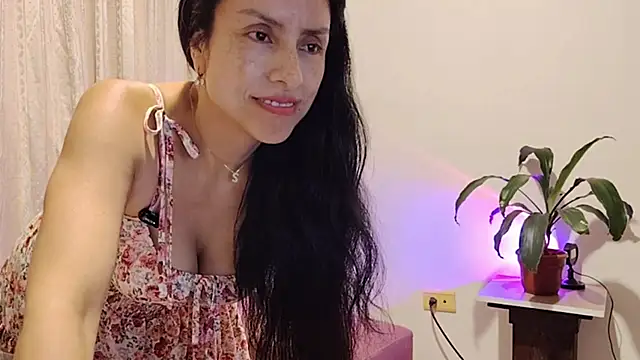 Chat XXX Live Bella_Exhibition