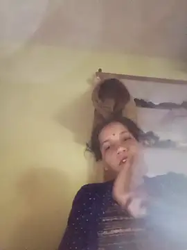 Pokazy przed kamerką – Karishma_singh