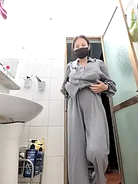 Pertunjukan Kamera Web simsim-00