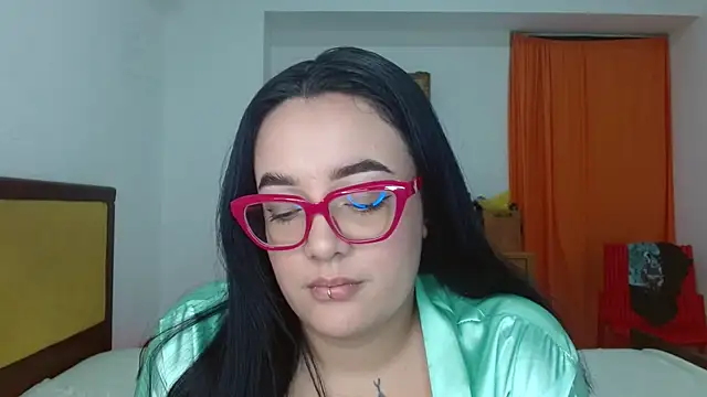 Nova-SatelaのライブXXXチャット