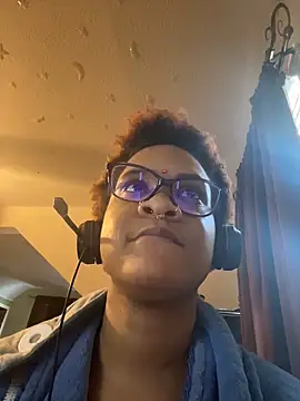 Chat +18 de nickytheehawtie ao vivo