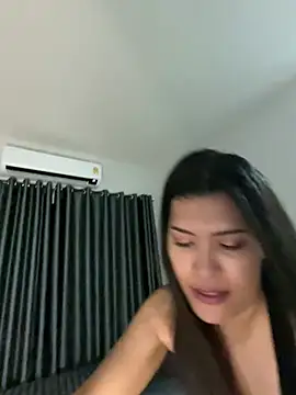 NaughtyKK_ – Live XXX-chat