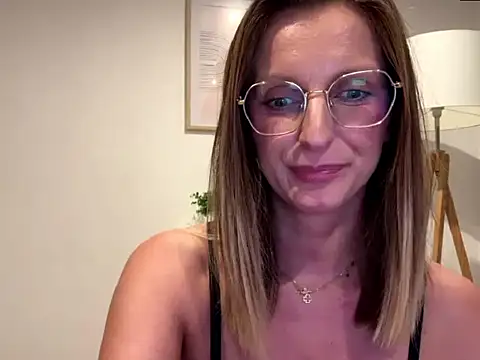 Czat XXX na żywo – HornyJudith