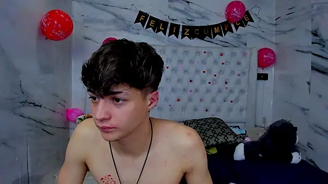 Онлайн чат XXX Ari_and_Storm