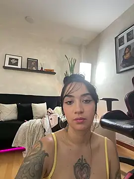 Chat +18 de EmmyEvans1 ao vivo