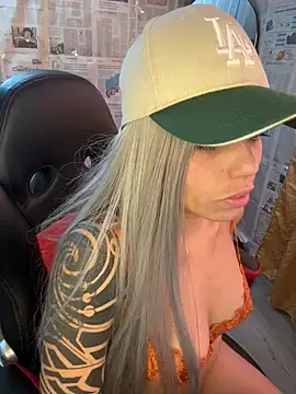 Sembang XXX Secara Langsung i_am_nina_