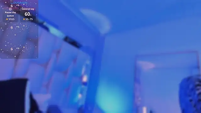 revenmiller_ élő XXX-chatje