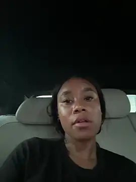 Czat XXX na żywo – HallyBans