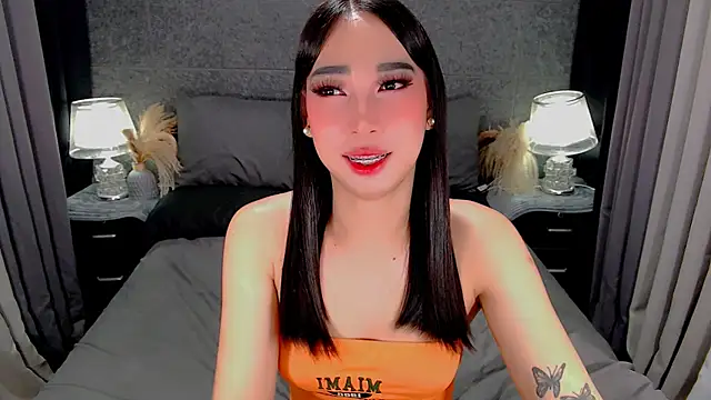 saphira_fucks Adlı Modelin Web Kamerası Şovu