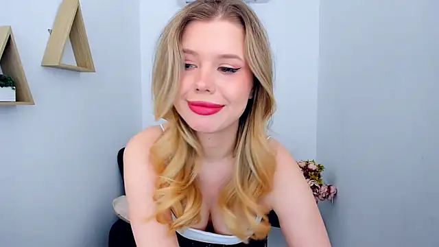 FollowLovee Webcam show