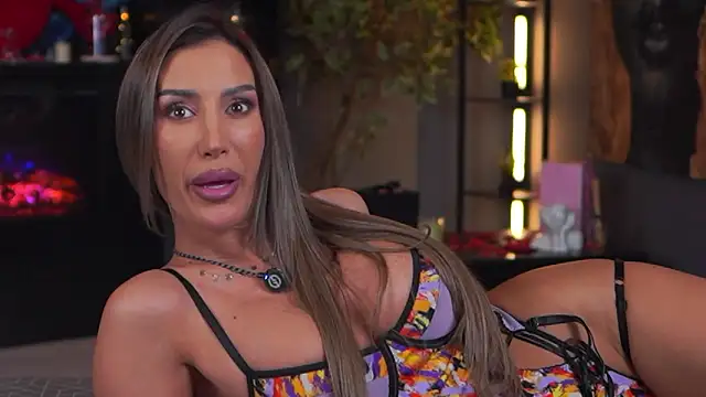 Show modela Evelyn_Evyyy na web-kameri