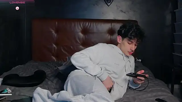 DanielCrush1 Chat XXX live