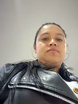 Chat +18 de -Mia1 ao vivo