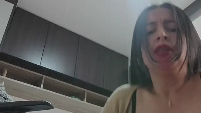 Cherry_1992 Obrolan Langsung XXX